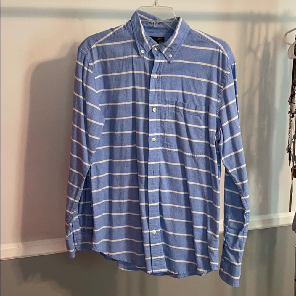 Men’s Blue and White Button Down
